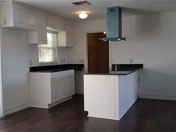 3rd image of 4787 Piedmont Ct