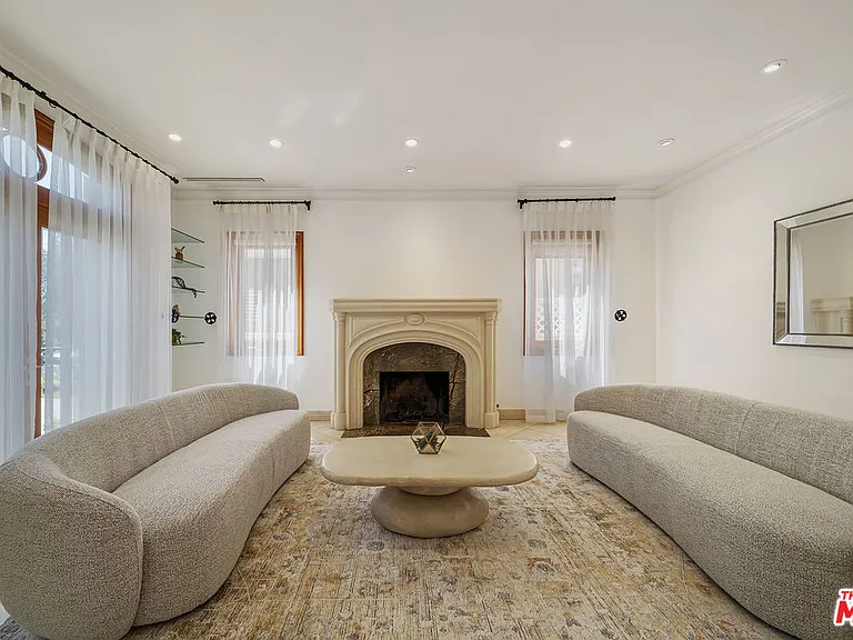 9033 Cresta Dr — Photo 3