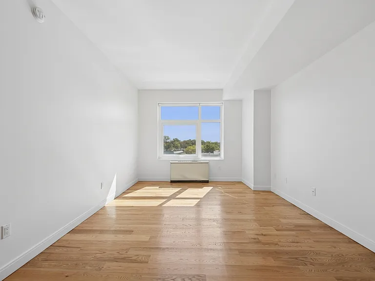 1277 E 14th St #105B — Photo 11