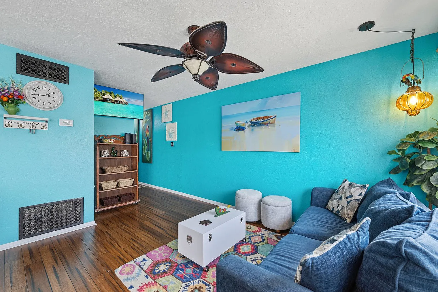 1 bed, 1.0 bath, 6458 sqft, $2,027 — Photo 3
