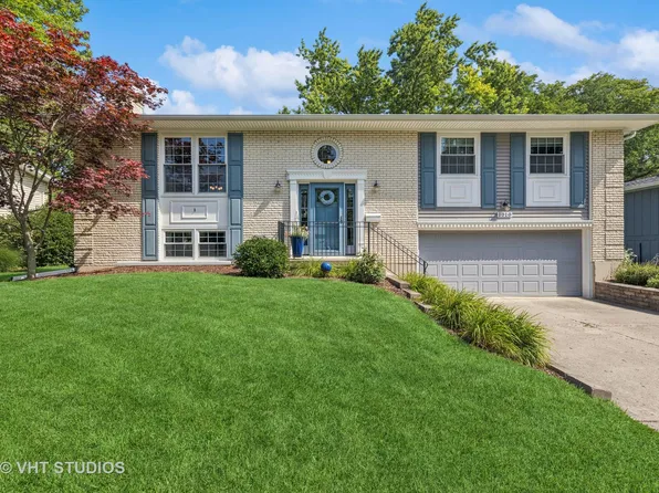 1010 59th St, Lisle, IL 60532