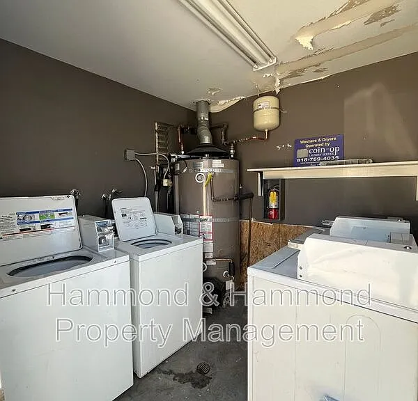 6916 Agnes Ave #4 — Photo 19