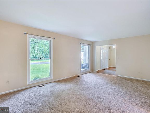 5th image of 17301 Founders Mill Dr