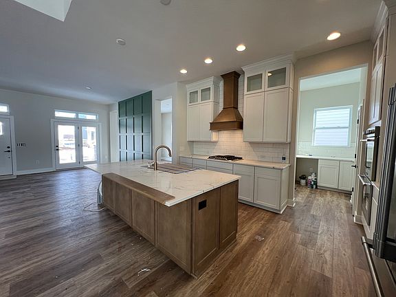 3rd image of 1371 Chatham Hills Blvd