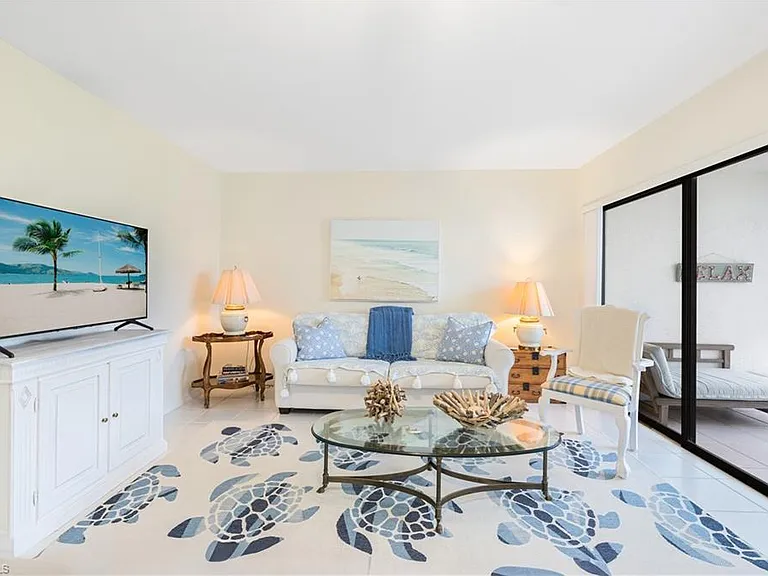 565 Beachwalk Cir #T-102 — Photo 2