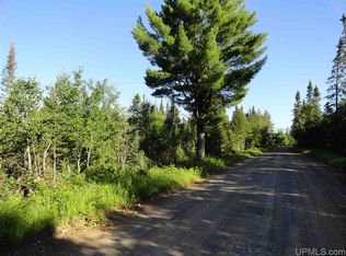 4 Twin Pines Dr, Ishpeming, MI 49849