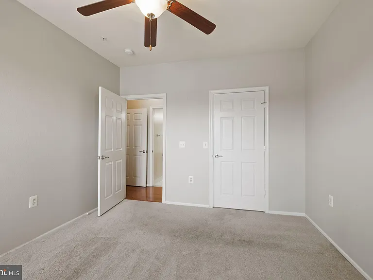 11800 Old Georgetown Rd #1305 — Photo 23