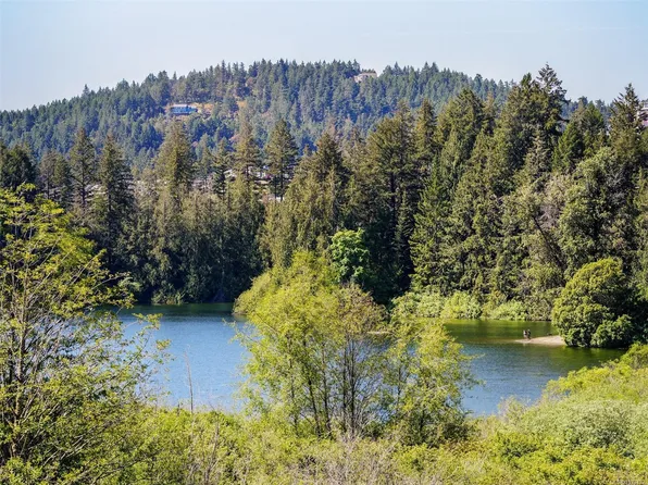 1361 Goldstream Ave #403, Langford, BC V9B 2Y5