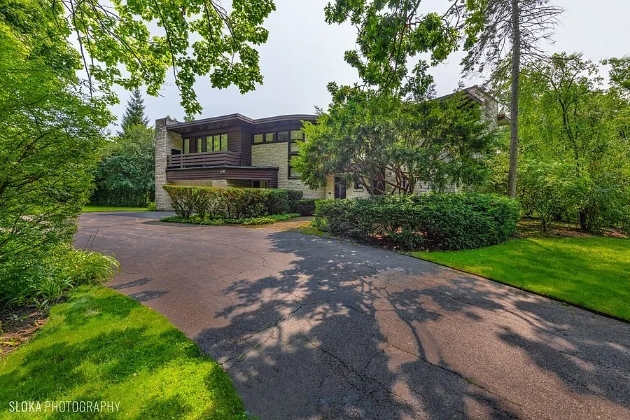 589 Greenleaf Ave photo 1