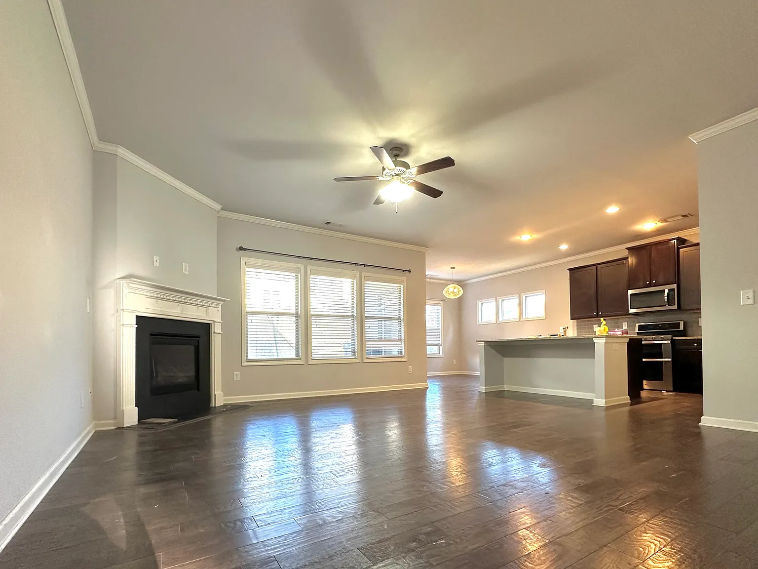 4532 Sweetwater Dr — Photo 3