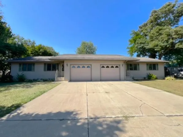 203-205 Farwell Ave, Sturgis, MI 49091