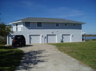 350 Speckled Trout Loop, Palacios, TX 77465