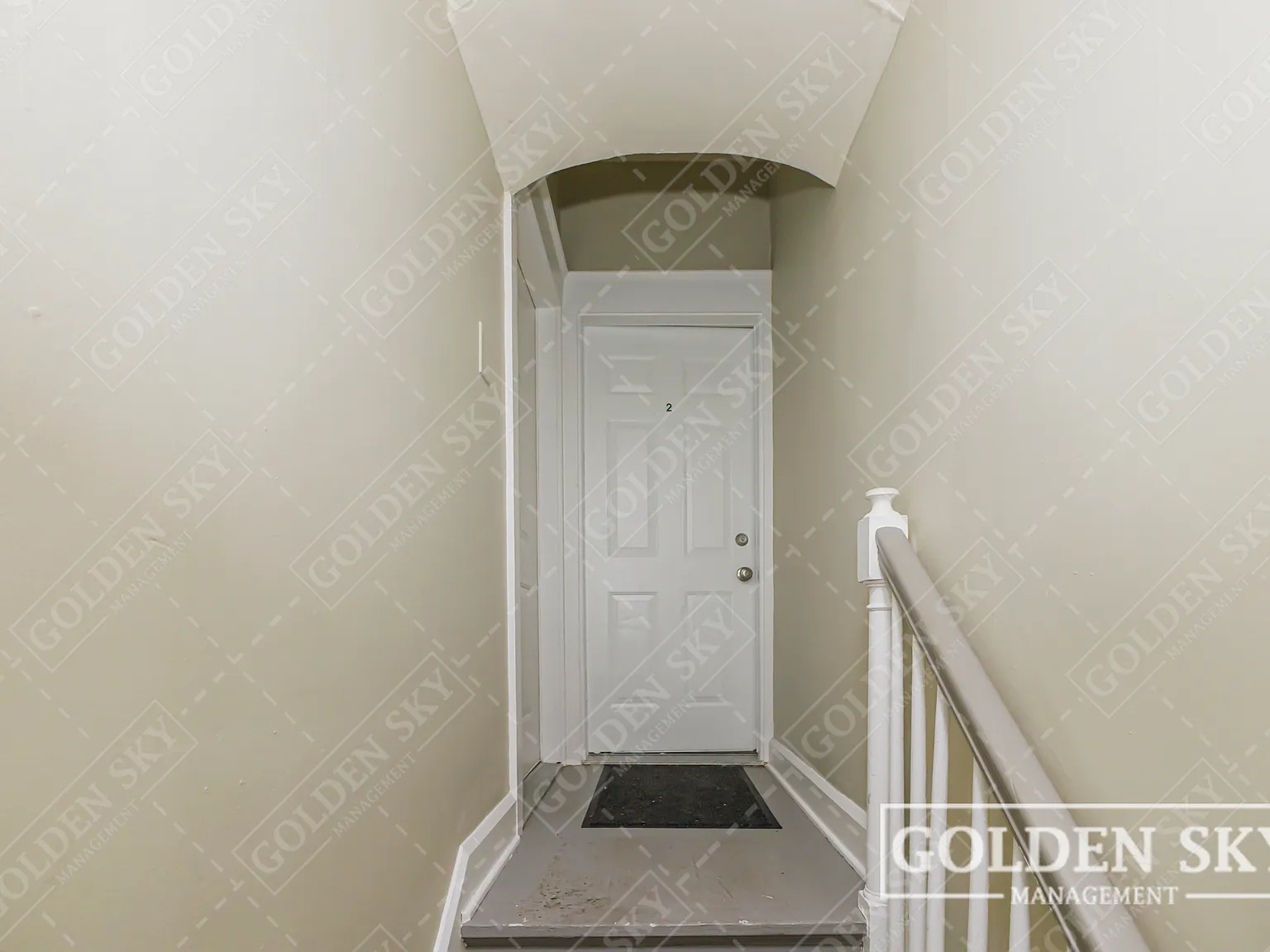 611 W Jackson St — Photo 3