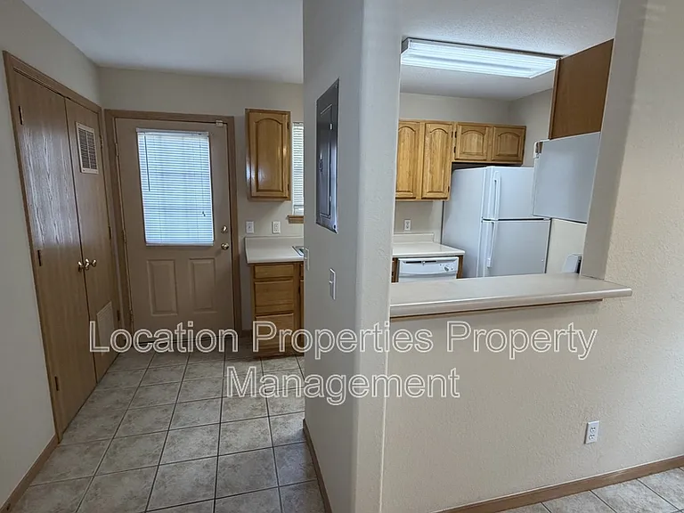 2201 Westdale Rd #C12 — Photo 14