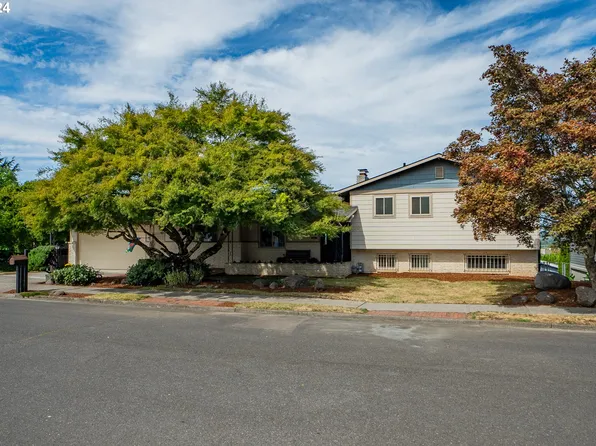 14505 NE Fremont Ct, Portland, OR 97230