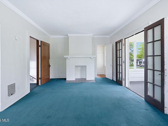 3rd image of 4120 Overland Pkwy