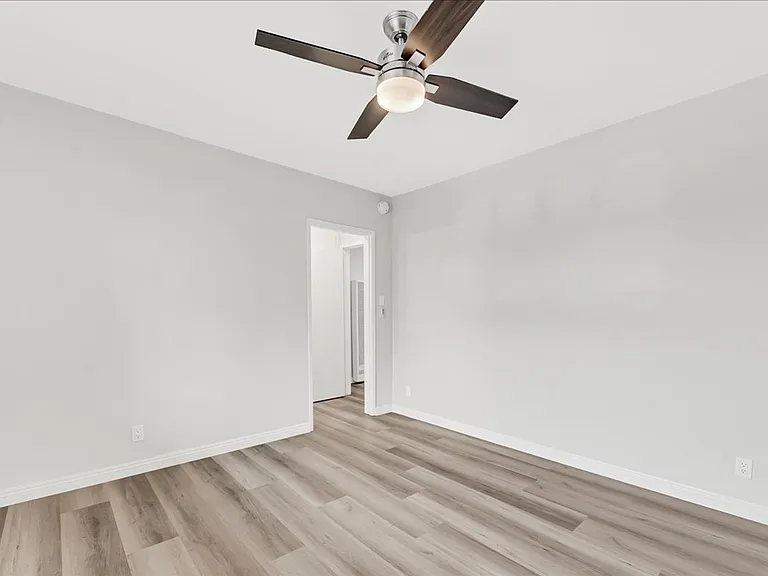 12761 Pacific Ave #4 — Photo 8
