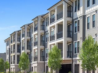 The Henslow Daniel Island Apartments & Townhomes, Charleston, SC 29492