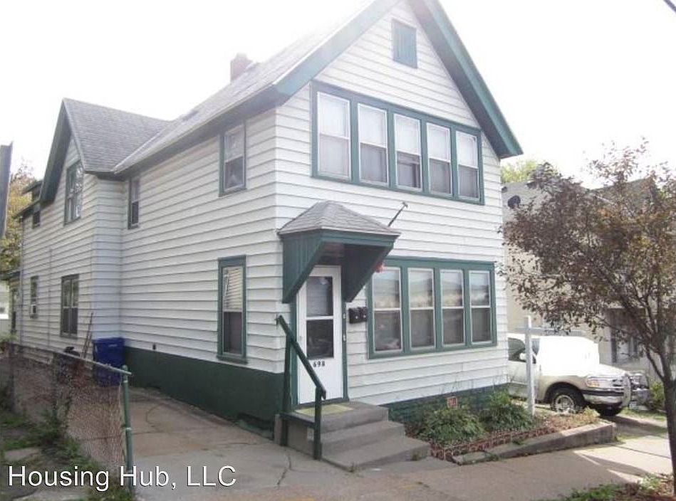 1st image of 698 6th St E