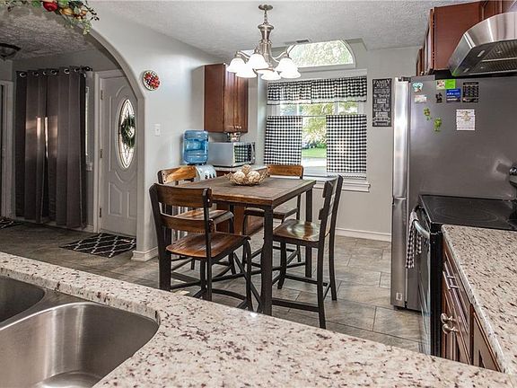 5th image of 4386 Dunsany Cir