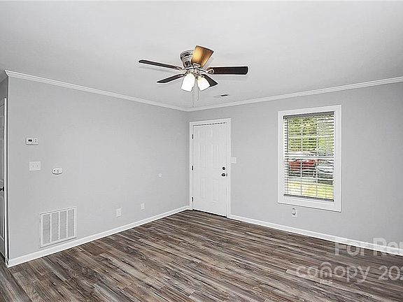 5th image of 1027 Little Ave #D