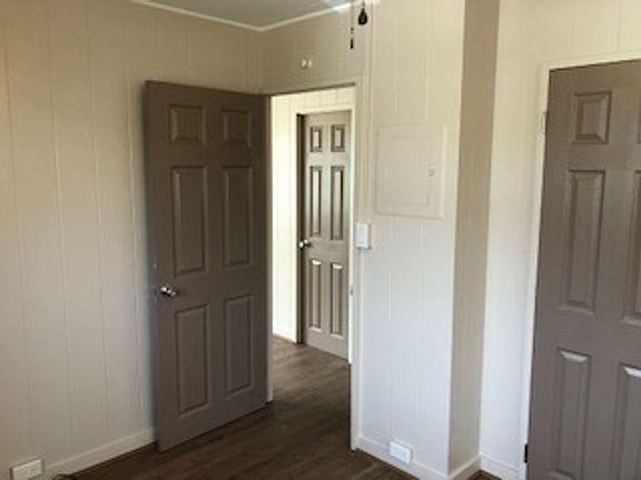 2nd image of 233 S Kihei Rd