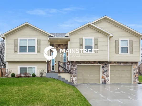 523 Buffalo Dr, Raymore, MO 64083