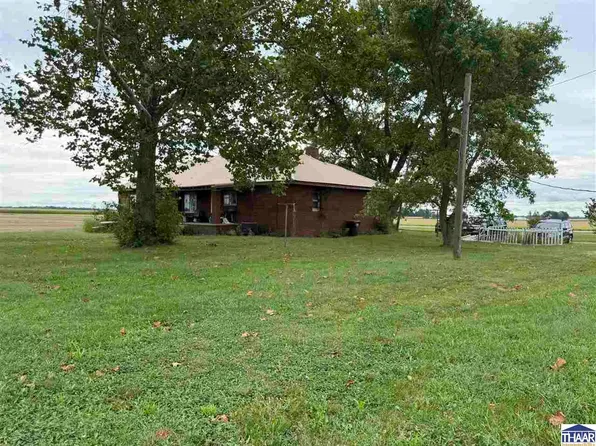 674 W 1300 S, Clinton, IN 47842