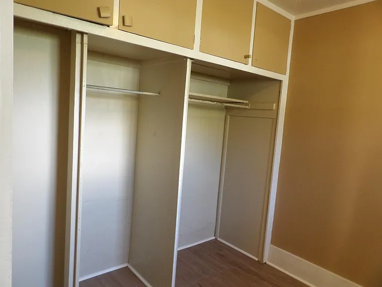 821 S Logan Ave — Photo 12