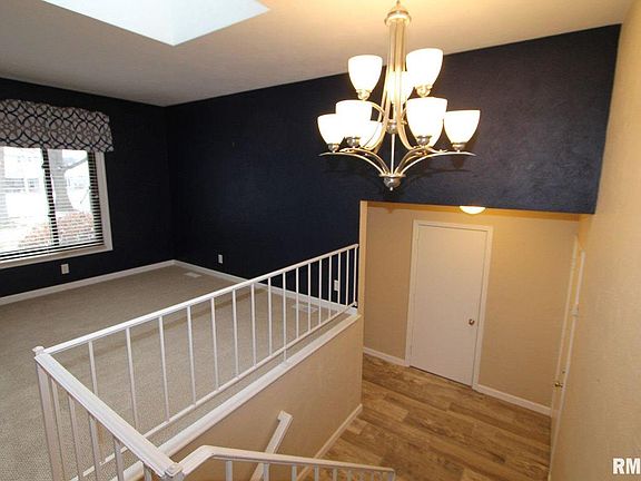 2nd image of 109 Arrowhead Ct