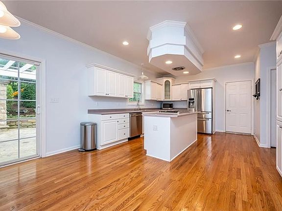 5th image of 5011 Havenwood Dr