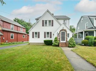 98 Hillcrest Ave, Wethersfield, CT 06109