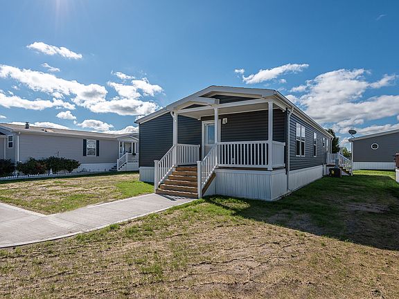 Exterior Image-23-Adventure Homes Meadows of Perrysburg