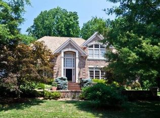 8404 Brookewood Ct, Mc Lean, VA 22102