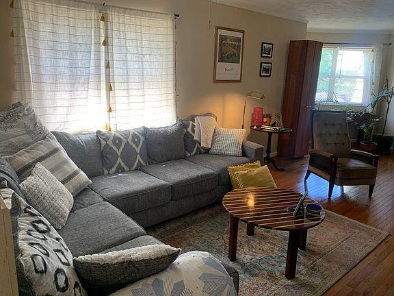 4th image of 6620 Marmaduke Ave #2F