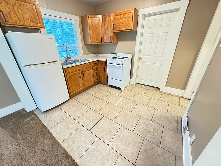 3840 W St #1 — Photo 4