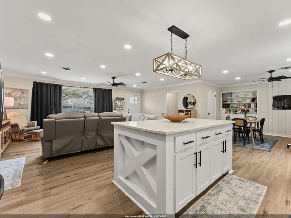 375 Sherwood Forest Blvd, Baton Rouge, LA 70815