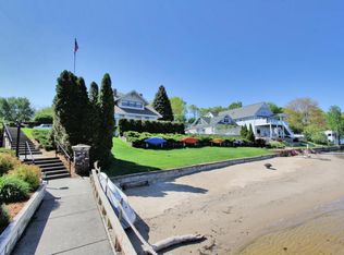 400 Lakeview Ct APT 7B, Spring Lake, MI 49456