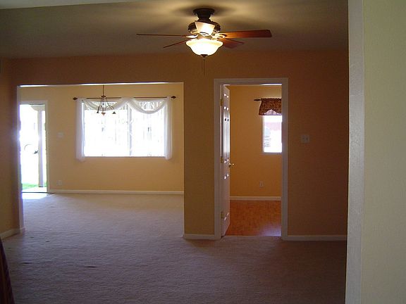 3rd image of 6831 E Diamond St