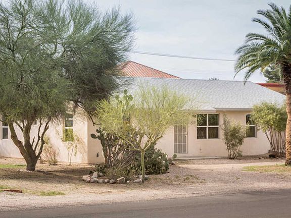 2nd image of 909 N Montezuma Ave
