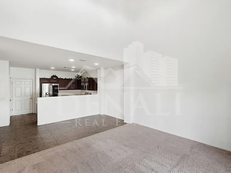 4162 N Thurston Ln #100 — Photo 6