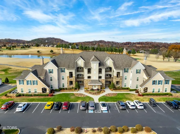 545 Rarity Bay Pkwy APT 205, Vonore, TN 37885