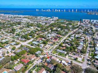304 Foresteria Dr, Lake Park, FL 33403