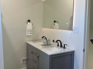 2407 W Seybert St, Philadelphia, PA 19121