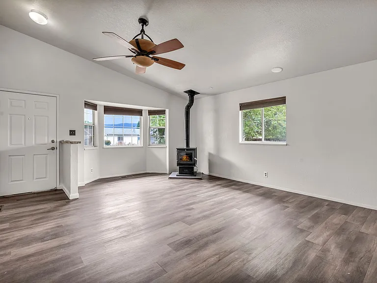 17575 Parrot Dr — Photo 13