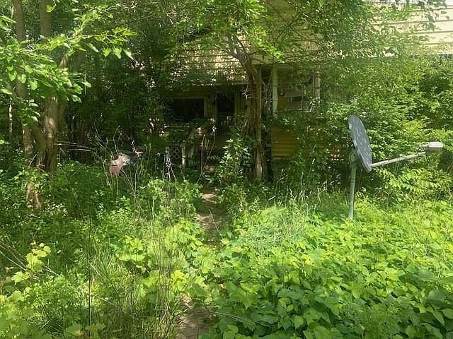 2nd image of 903 Gold River Ave