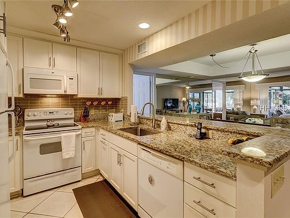 3rd image of 2 Wimbledon Ct APT 111