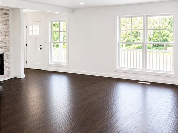 3rd image of 3621 Glencairn Rd