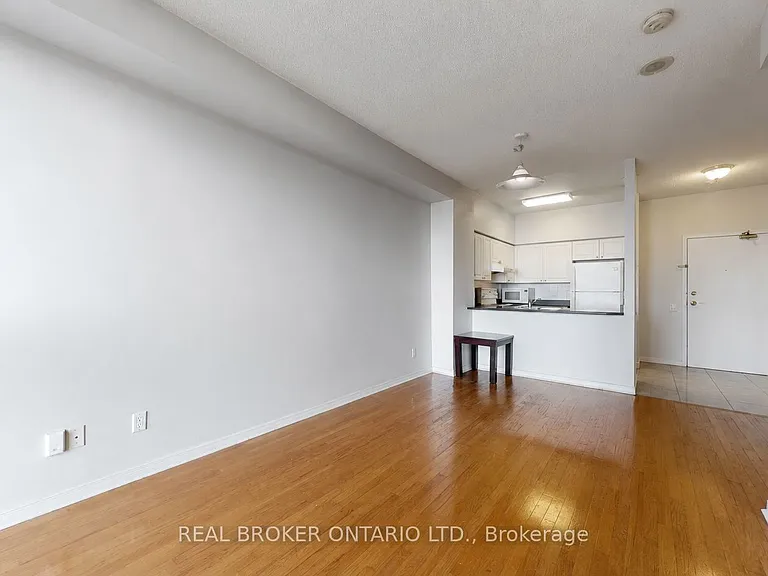 8 Hillcrest Ave #505 — Photo 8