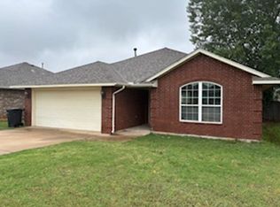 4013 Red Apple Ter, Moore, OK 73160